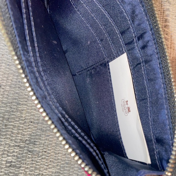 Navy/Pink Coach wallet/wristlet. - Picture 4 of 4